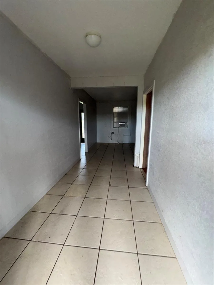 1010 EO DOUGLAS AVENUE #S1-4 Sebring, FL 33870