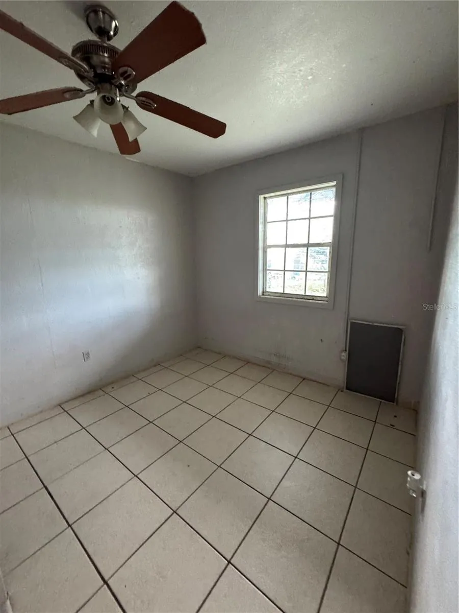 1010 EO DOUGLAS AVENUE #S1-4 Sebring, FL 33870