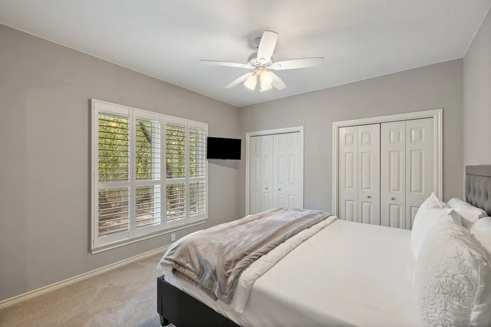 206 Phlox Drive Lakeway, TX 78734