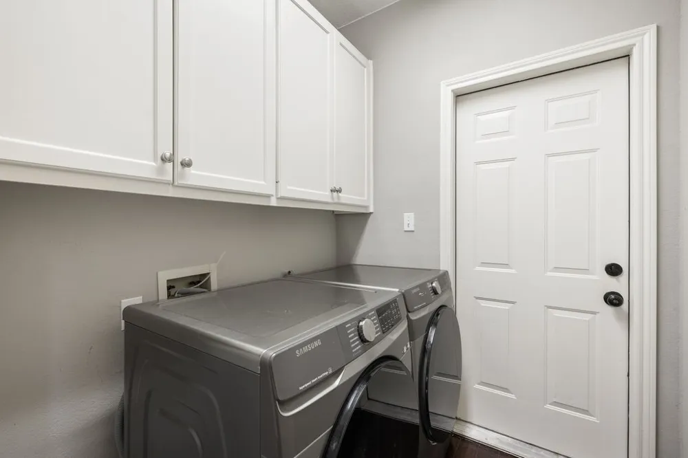 206 Phlox Drive Lakeway, TX 78734