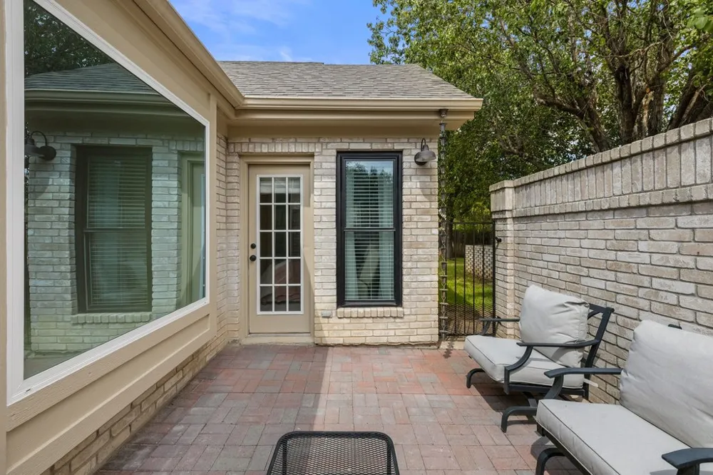 206 Phlox Drive Lakeway, TX 78734