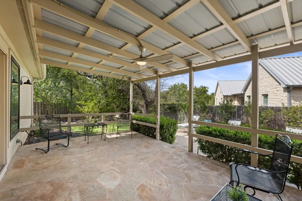 206 Phlox Drive Lakeway, TX 78734