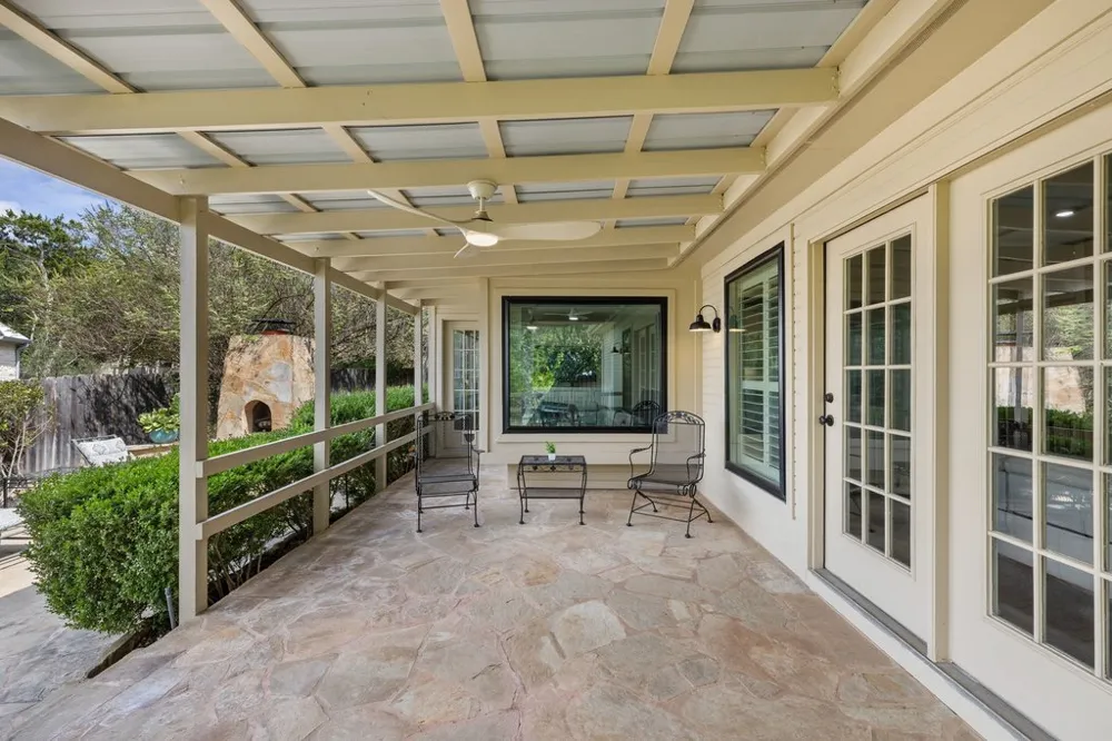 206 Phlox Drive Lakeway, TX 78734