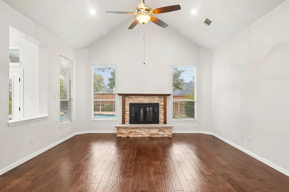 7410 Silverthorn Drive Rowlett, TX 75089