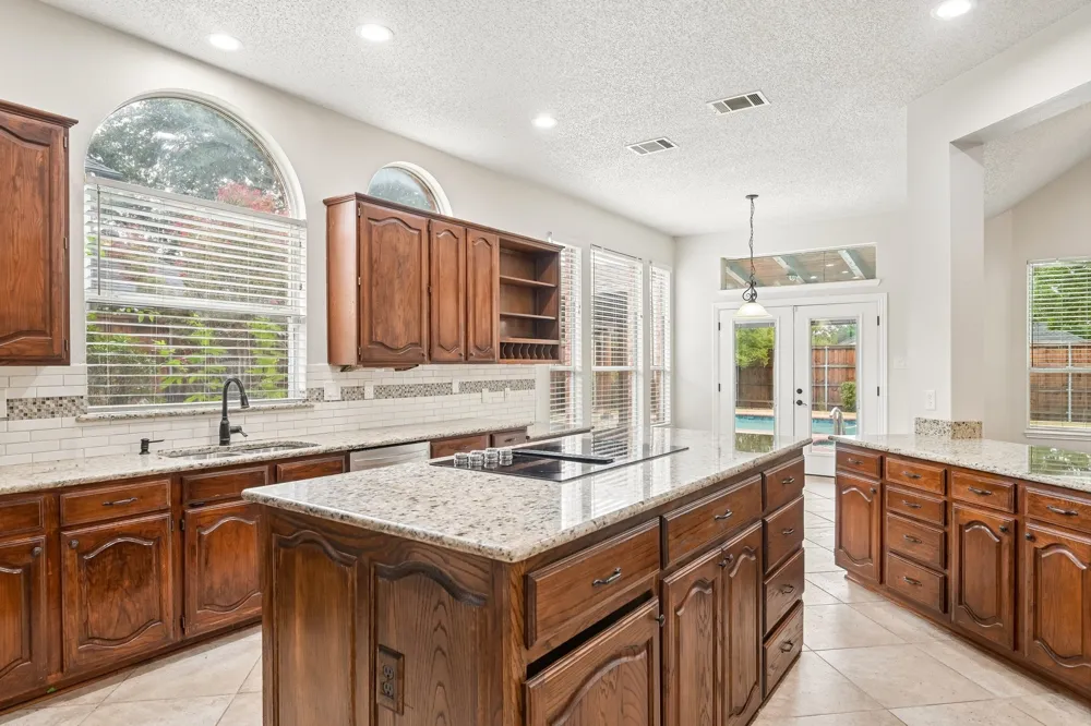 7410 Silverthorn Drive Rowlett, TX 75089