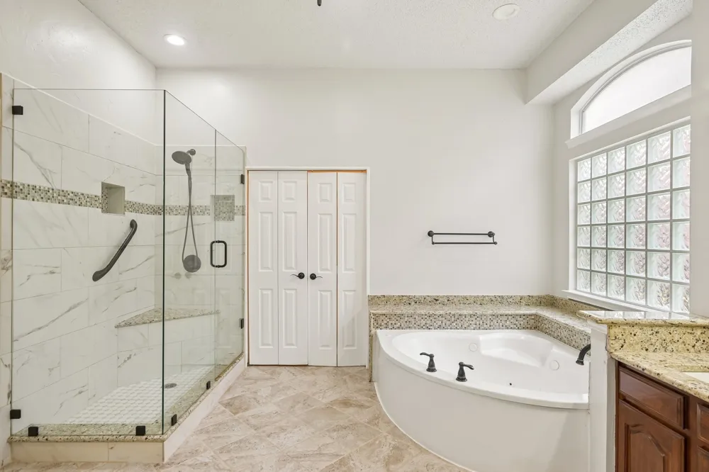 7410 Silverthorn Drive Rowlett, TX 75089