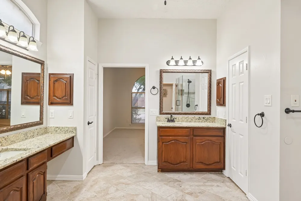 7410 Silverthorn Drive Rowlett, TX 75089