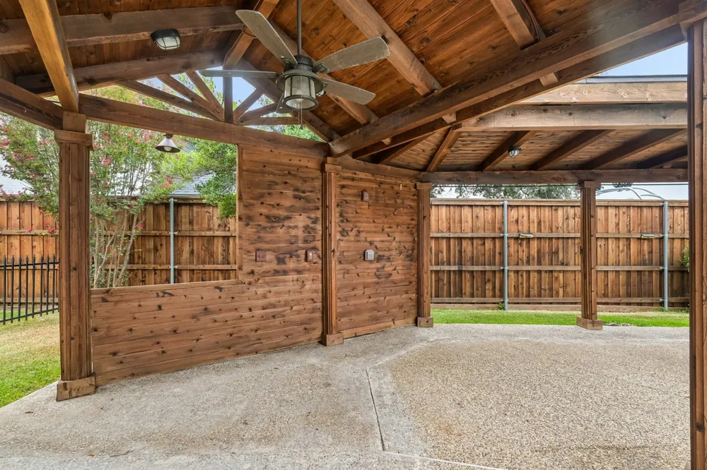 7410 Silverthorn Drive Rowlett, TX 75089