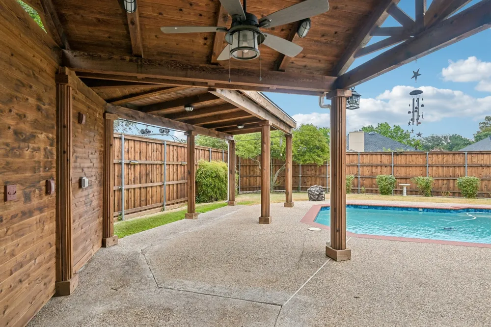 7410 Silverthorn Drive Rowlett, TX 75089