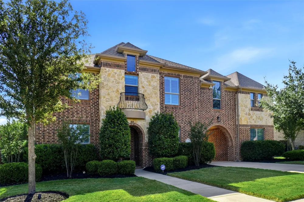 1913 Yosemite Lane Keller, TX 76248