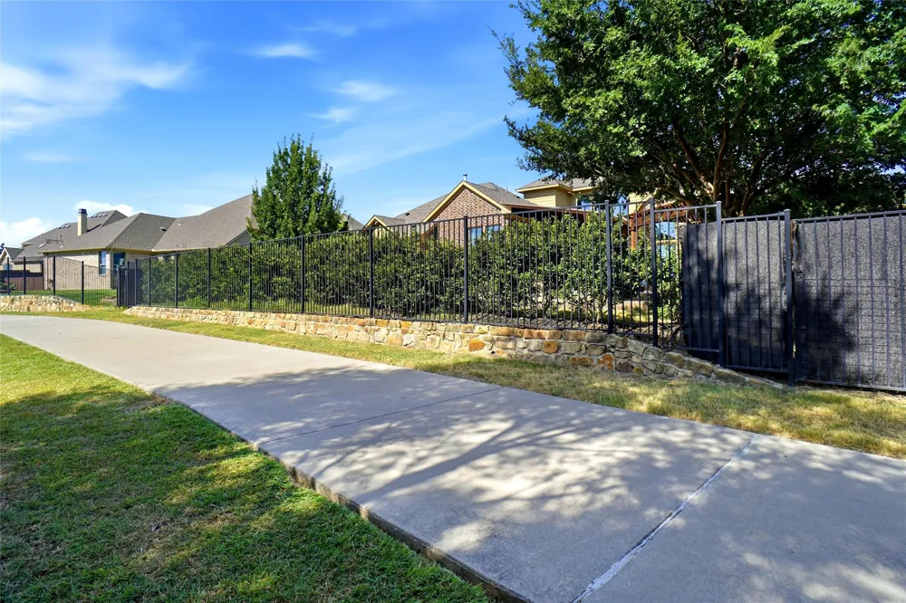 1913 Yosemite Lane Keller, TX 76248