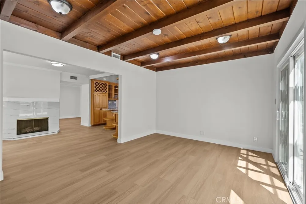 9660 Delco Avenue Chatsworth, CA 91311