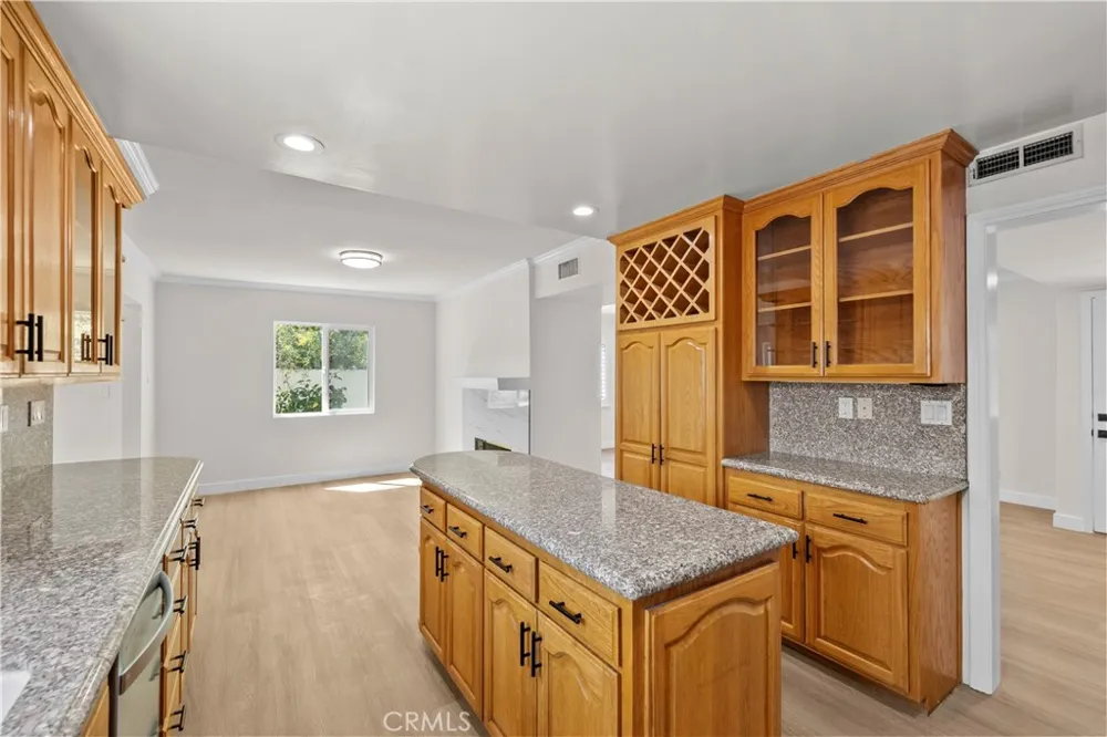 9660 Delco Avenue Chatsworth, CA 91311