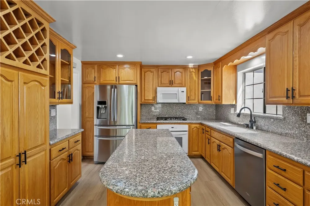 9660 Delco Avenue Chatsworth, CA 91311