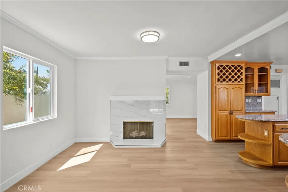 9660 Delco Avenue Chatsworth, CA 91311