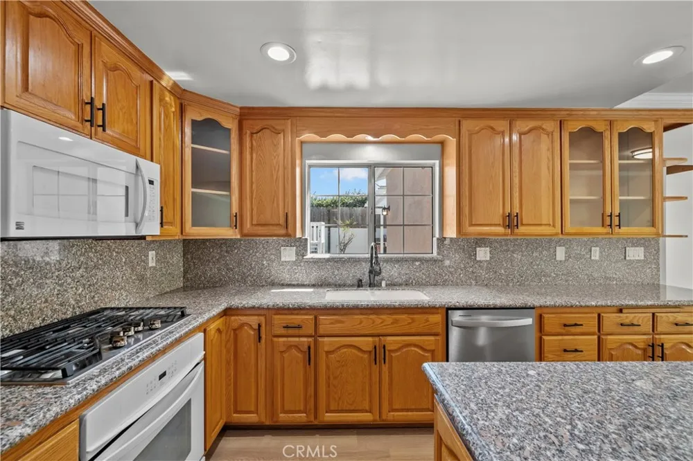 9660 Delco Avenue Chatsworth, CA 91311
