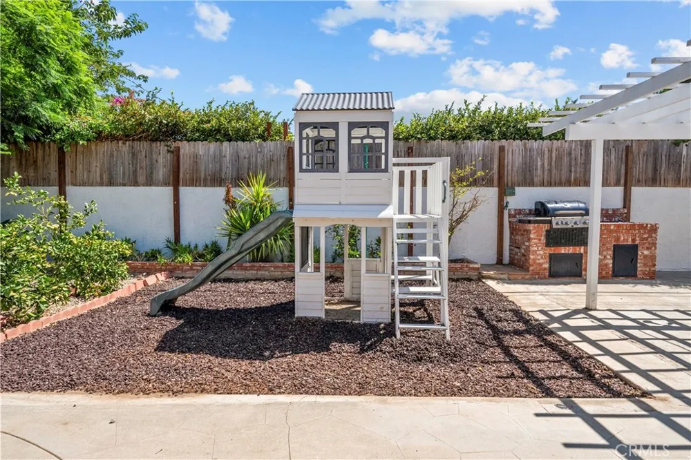 9660 Delco Avenue Chatsworth, CA 91311