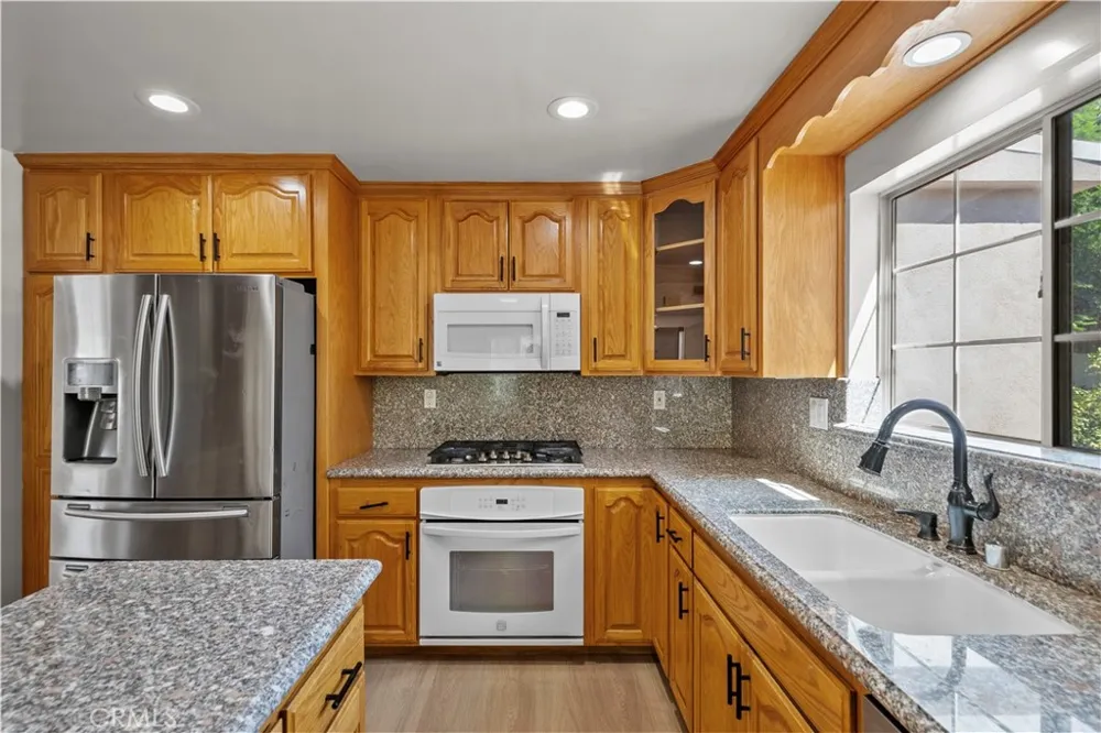9660 Delco Avenue Chatsworth, CA 91311