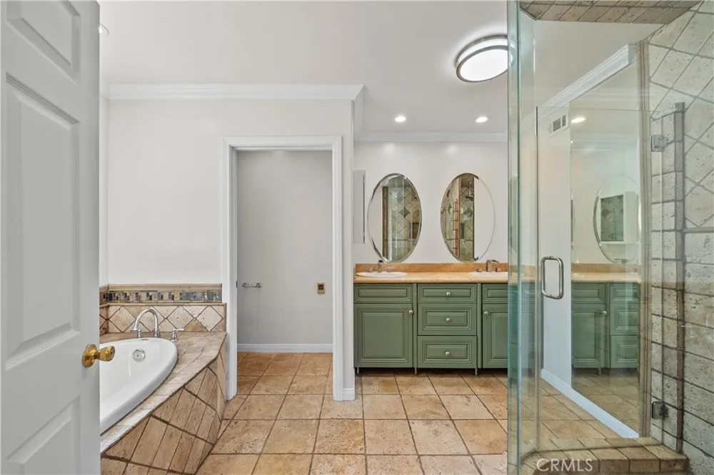 9660 Delco Avenue Chatsworth, CA 91311
