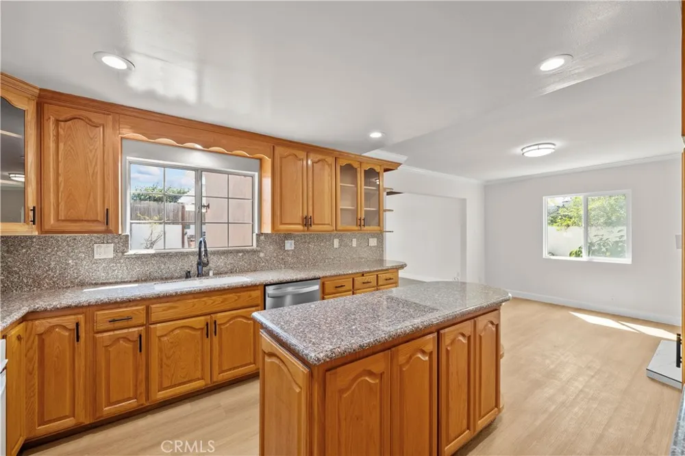 9660 Delco Avenue Chatsworth, CA 91311