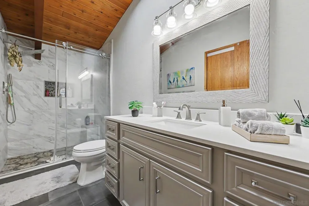 30218 Cool Valley Ln Valley Center, CA 92082