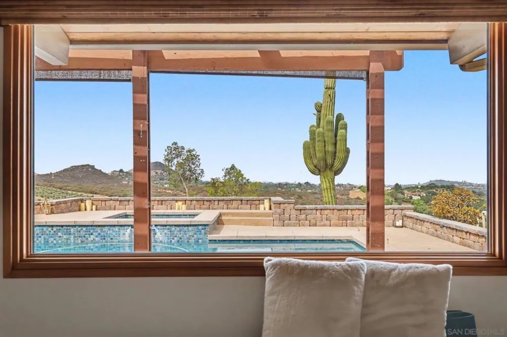 30218 Cool Valley Ln Valley Center, CA 92082