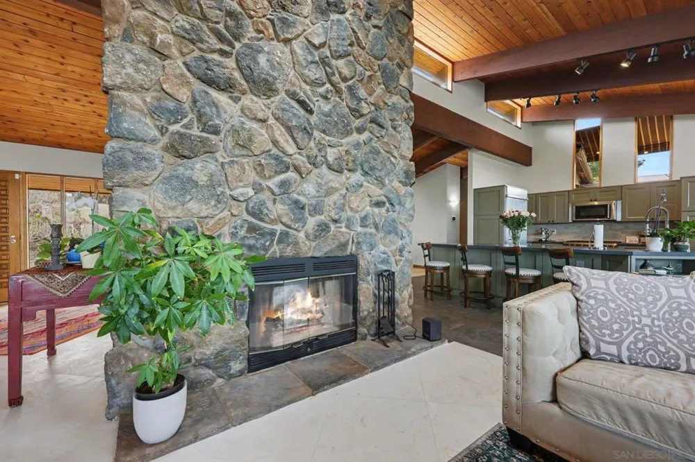 30218 Cool Valley Ln Valley Center, CA 92082
