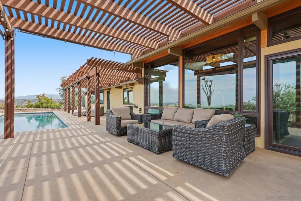 30218 Cool Valley Ln Valley Center, CA 92082
