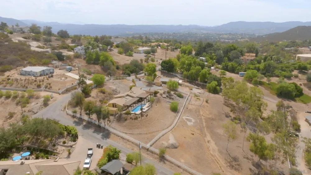 30218 Cool Valley Ln Valley Center, CA 92082