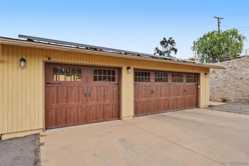 30218 Cool Valley Ln Valley Center, CA 92082
