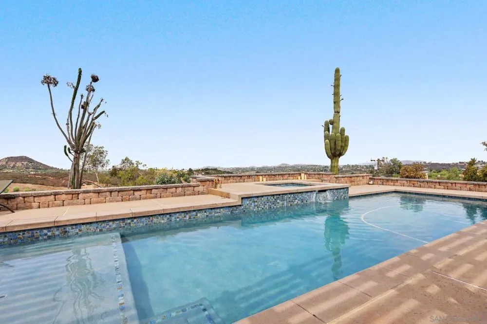 30218 Cool Valley Ln Valley Center, CA 92082