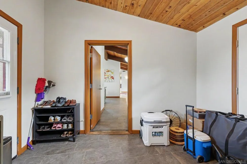 30218 Cool Valley Ln Valley Center, CA 92082