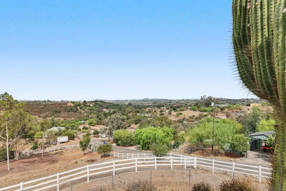 30218 Cool Valley Ln Valley Center, CA 92082