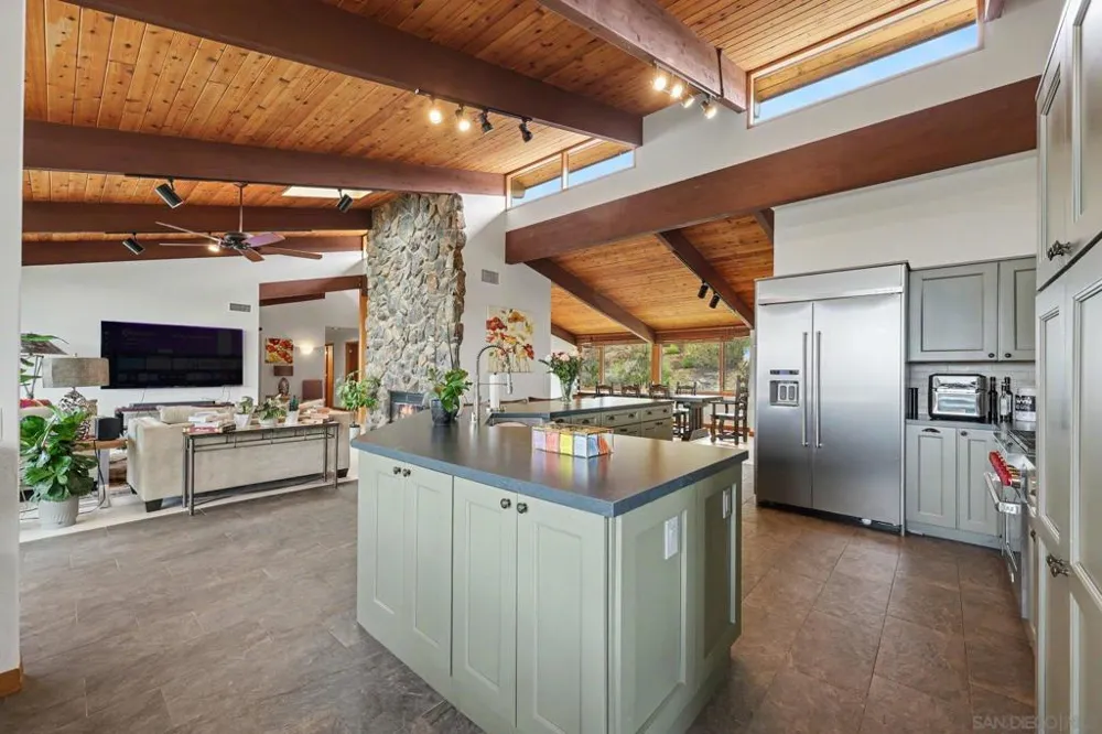 30218 Cool Valley Ln Valley Center, CA 92082