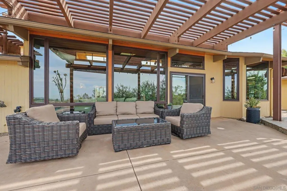 30218 Cool Valley Ln Valley Center, CA 92082