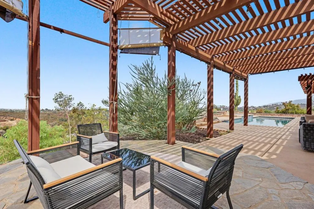 30218 Cool Valley Ln Valley Center, CA 92082