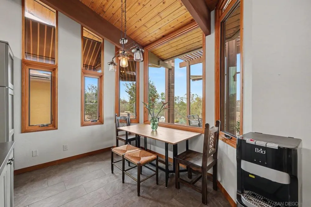 30218 Cool Valley Ln Valley Center, CA 92082