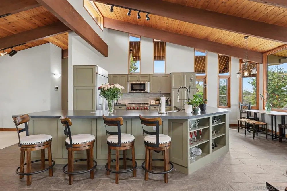30218 Cool Valley Ln Valley Center, CA 92082
