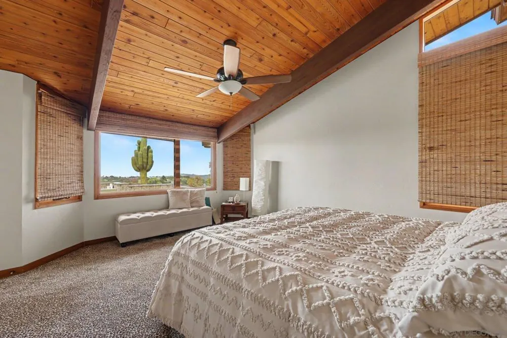 30218 Cool Valley Ln Valley Center, CA 92082