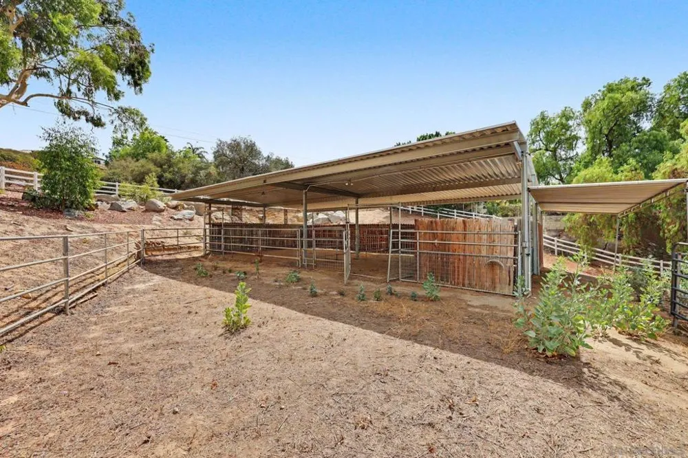 30218 Cool Valley Ln Valley Center, CA 92082
