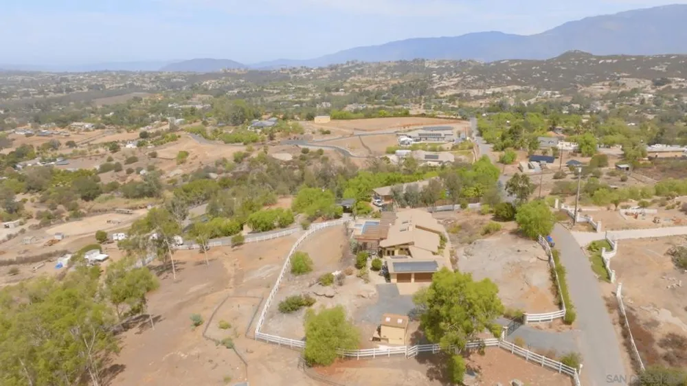 30218 Cool Valley Ln Valley Center, CA 92082
