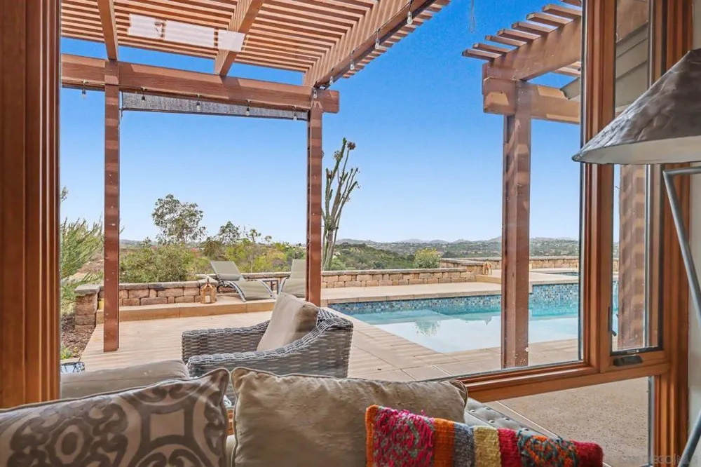 30218 Cool Valley Ln Valley Center, CA 92082