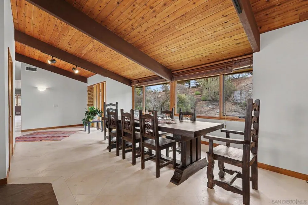 30218 Cool Valley Ln Valley Center, CA 92082