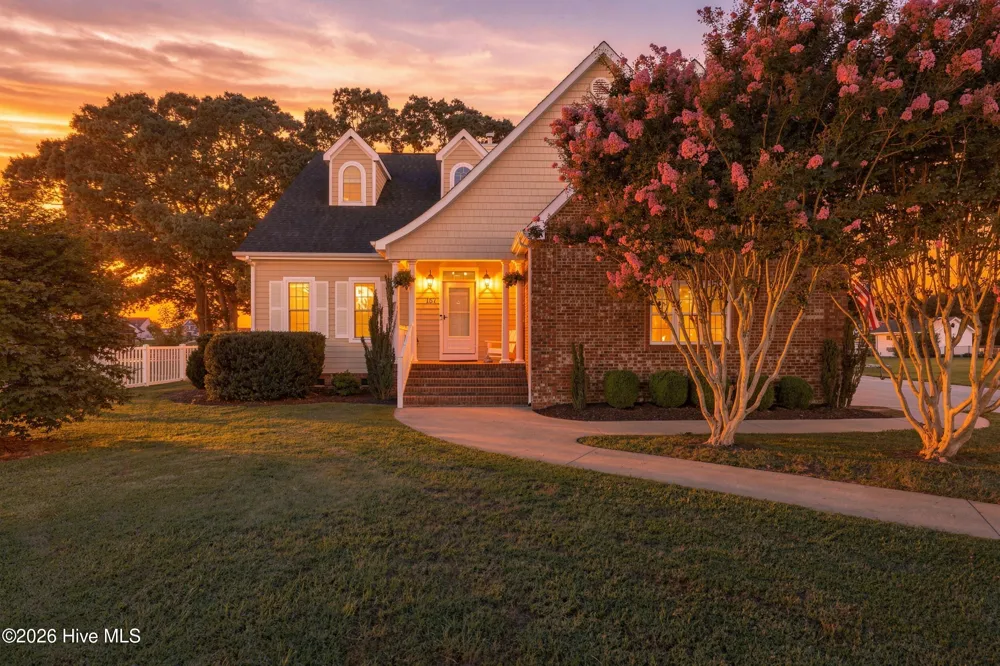 157 Pelican Pointe Drive Elizabeth City, NC 27909