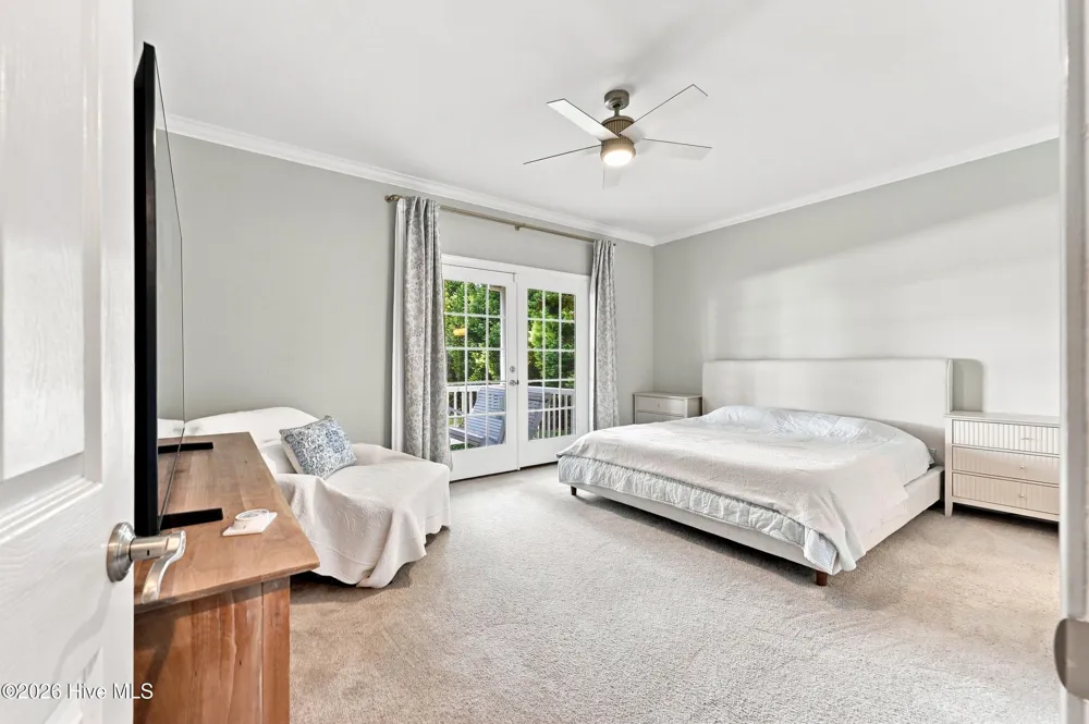 157 Pelican Pointe Drive Elizabeth City, NC 27909