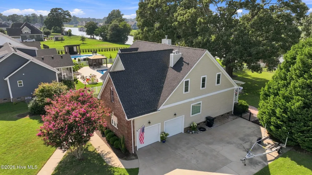 157 Pelican Pointe Drive Elizabeth City, NC 27909