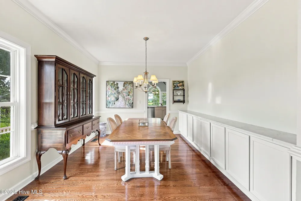 157 Pelican Pointe Drive Elizabeth City, NC 27909