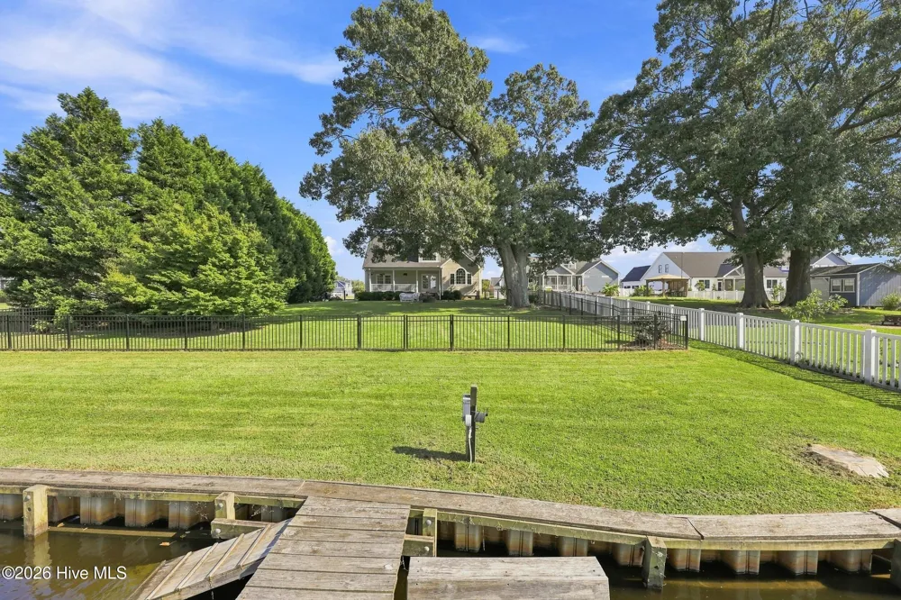 157 Pelican Pointe Drive Elizabeth City, NC 27909