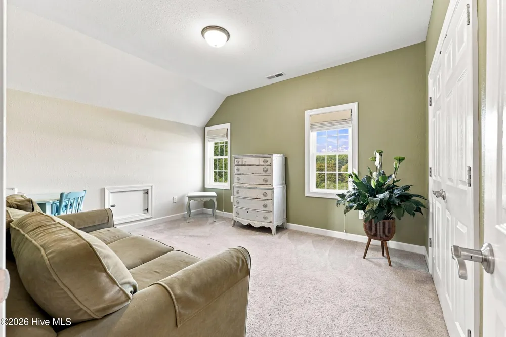 157 Pelican Pointe Drive Elizabeth City, NC 27909