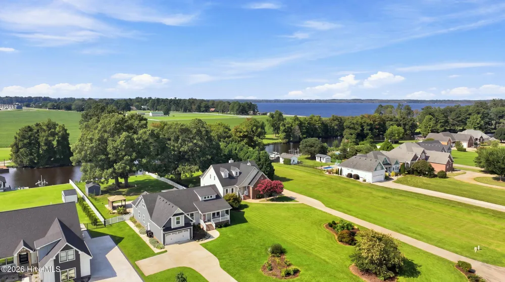 157 Pelican Pointe Drive Elizabeth City, NC 27909